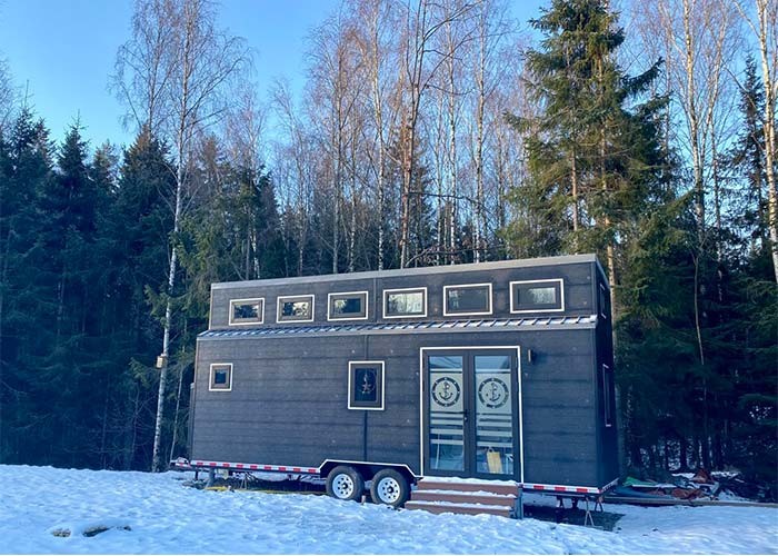 Quality Austrilia Standard Light Steel Prefabricated Tiny House On Wheels With WPC Board Wall for sale