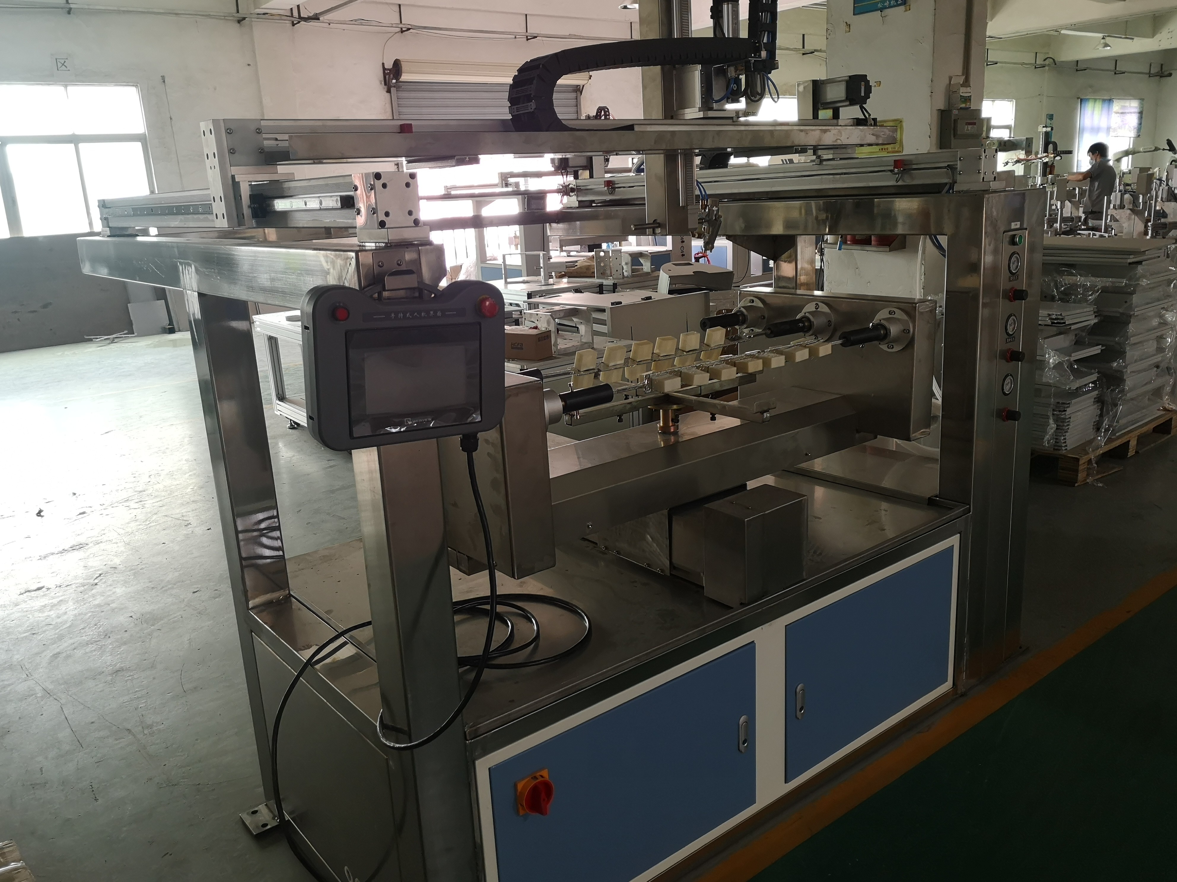 Quality PLC Control Automatic Wood Paint Spray Machine Five Axis For Racket for sale
