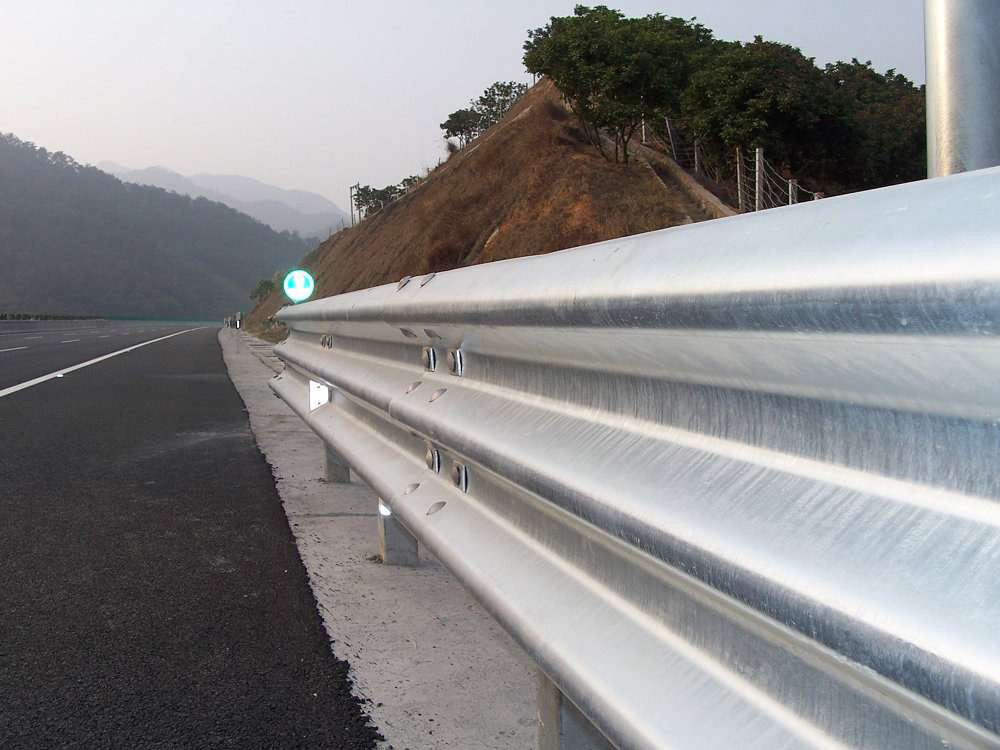 Quality Hot Rolled Coil Galvanized Steel Guardrail For Motorway Guardrail System for sale