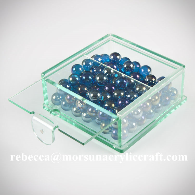 Quality Customized clear plexiglass storage box hot selling acrylic candy  display box for sale