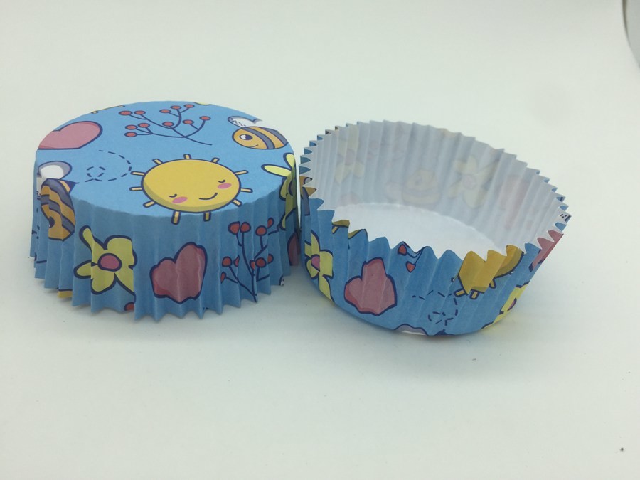Buy Cute Marine Greaseproof Baking Cups , Disposable Blue Cupcake Wrappers Organism Pet Inside at wholesale prices