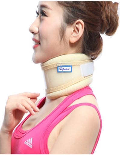 Quality Breathable Foam Medical Cervical Collar With PE Support Plate CE Certificate for sale