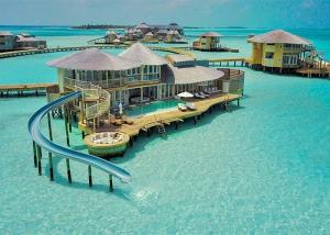 Quality Hurricane Proof Prefab Bungalow , Overwater Bungalow Prefab Wooden House for sale
