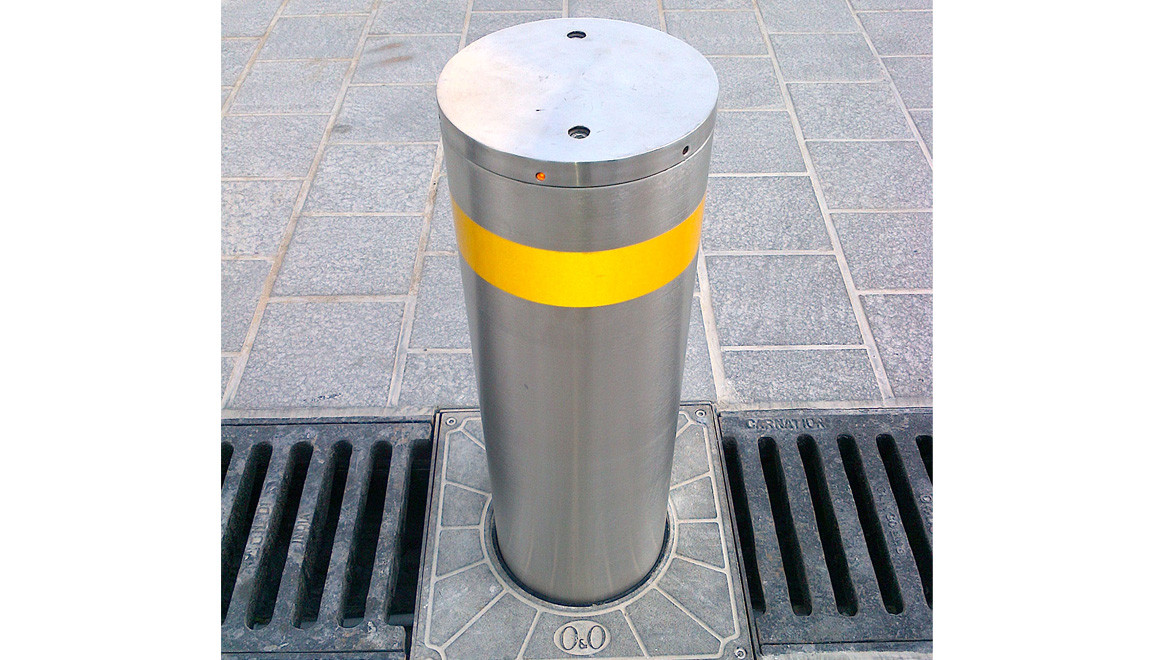 Quality Automatic Bollard for road , rise and down to control traffice ,all size and color . OEM for sale