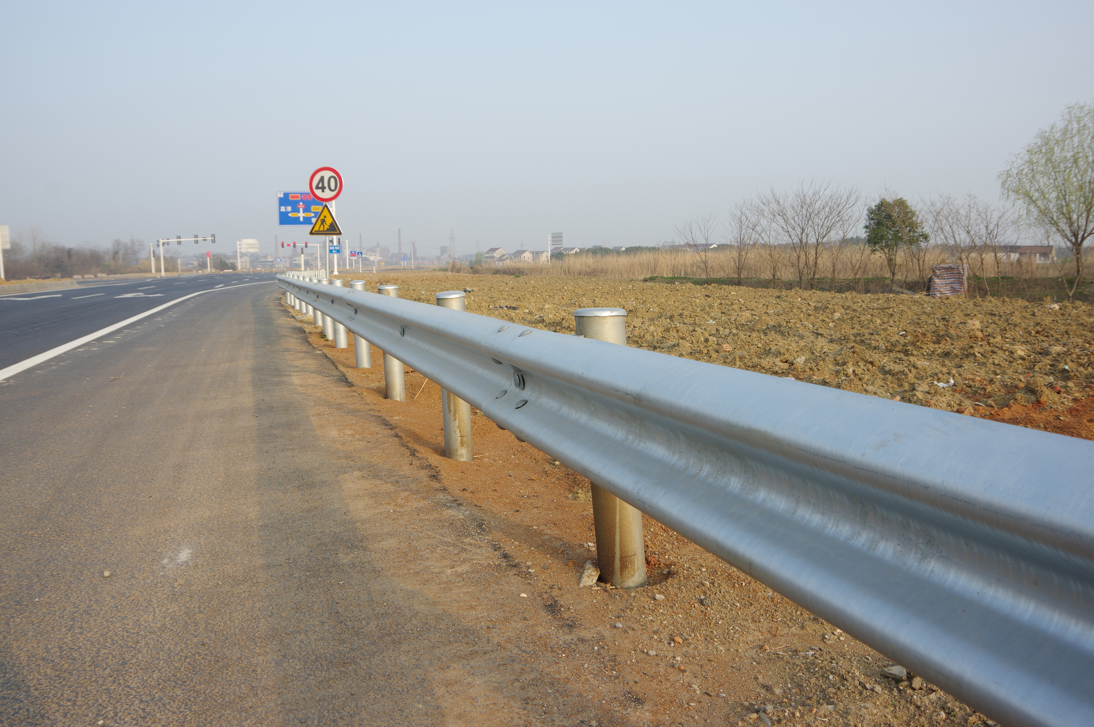 Quality NO 1 supplier in China / EN1317 Standard /Highway Guardrail Systems/ expressway project for sale