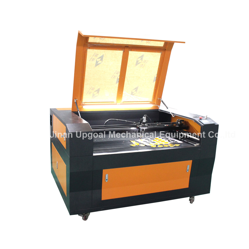 Quality Batch Precision Fabric Embroidery logo Co2 Laser Cutting Machine with CCD Camera for sale