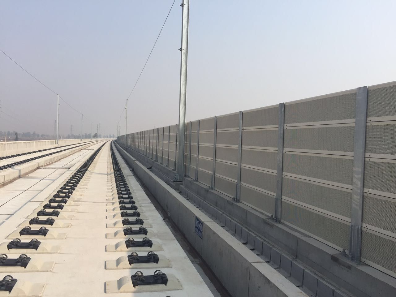 Quality Weather Resistance Highway Sound Barrier Walls , Motorway Noise Barriers for sale