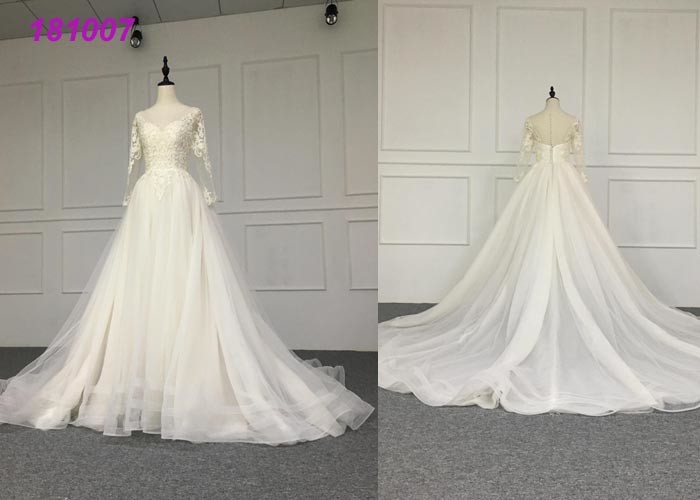 Quality Crystal A Line Ball Gown Wedding Dress / Tulle Long Sleeve Ball Gown Wedding Dress for sale