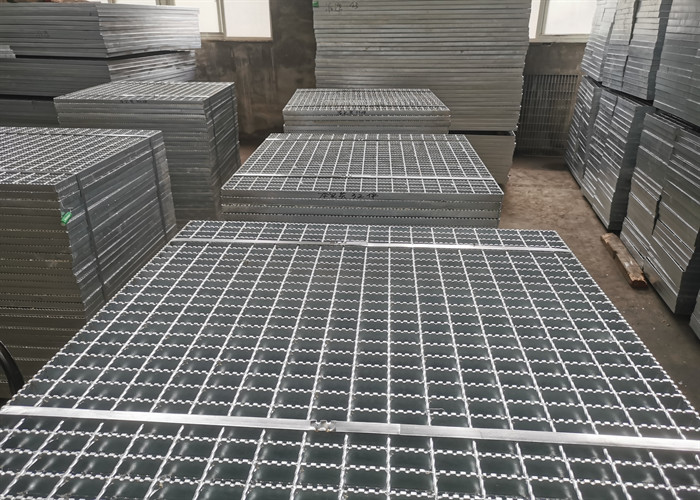 Quality Hot Dipped Galvanised Drain Grate Q235 Steel Press Welded Anti Theft for sale