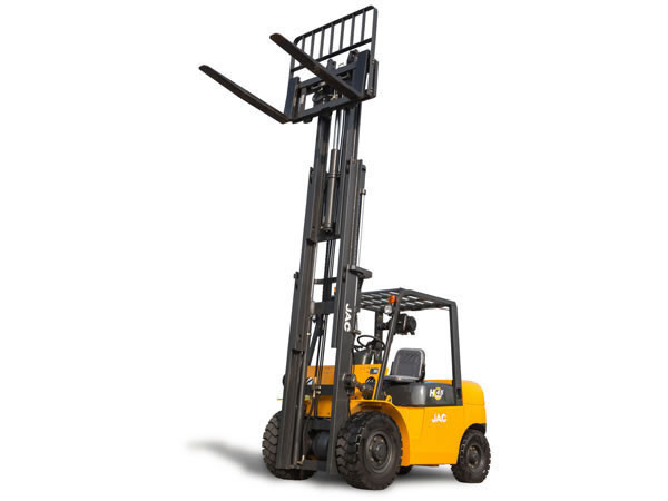 Heavy Duty Diesel Forklift Truck 3 Ton Counterbalanced Small Overall Dimension