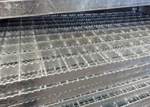 Quality AS1657 Standard Anti Skid Steel Stair Treads Grating 100mm For Parking Lot for sale