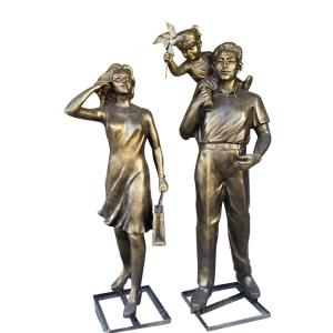 Quality Bronze Family Of 3 Sculpture Yard Human Size Statue Waterproof for sale