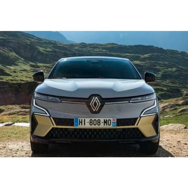 Long term test drivingat Renault Megane E-Techbattery capacity with 40/60kWh, with about 158/208 miles of range