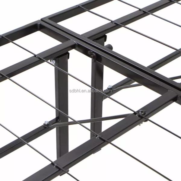 Affordable Black Steel Frame King Size Bed Frame with Coastal Design Style