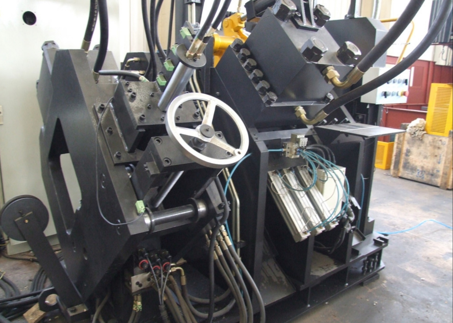 28000×6500×2200mm Angles Shearing Punching Machine Line Input By Keyboard And USB Interface