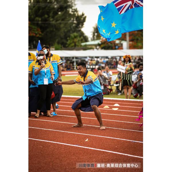 Iaaf Certificated 400m Standard Spray Coated Sandwich Athletic Rubber Running Track Material