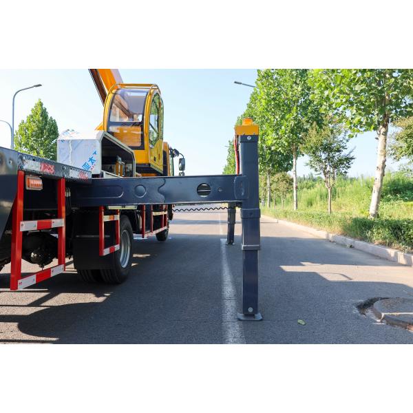 Cheap JMC 36 meters telescopic arm hydraulic aerial platform Working Trucks with remote control