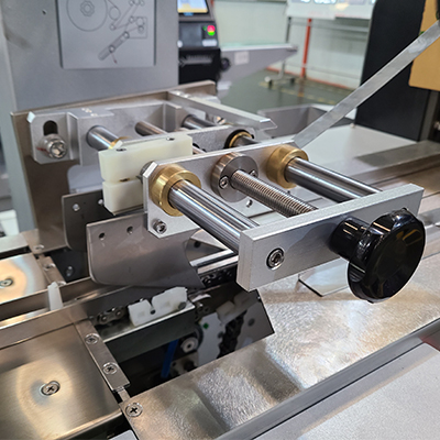 Wafer Biscuits Pillow Type Packing Machine Chocolate Bar Automatic Flow Servo