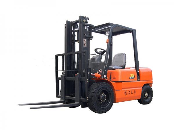 Buy ISO 20km/H 3.5 Ton Forklift , CPCD35 Diesel Forklift Truck at wholesale prices