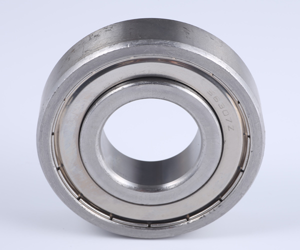 High Precision Single Row Deep Groove Ball Bearing Two Rubber Seals 6307ZZ 35 * 80 * 21mm