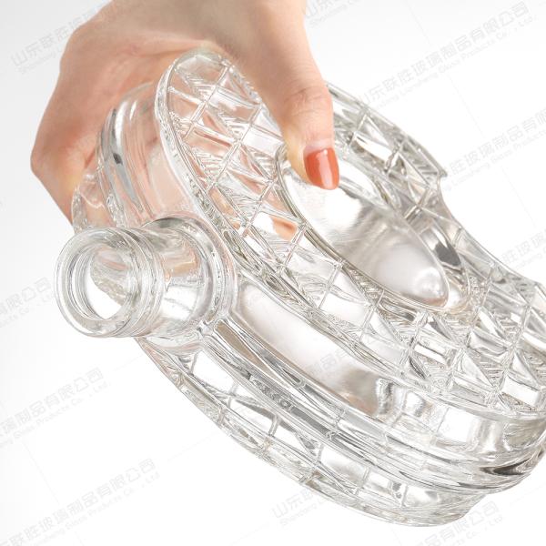 Rubber Stopper Sealing Type Large Crystal Wine Decanter for Whisky Xo Glass Bottle