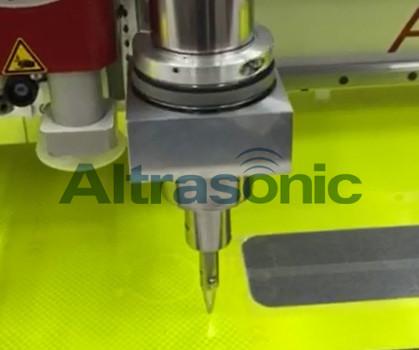 Buy 30KHz Ultrasonic Cutting Machine With Titanium / Replaceable Blade at wholesale prices