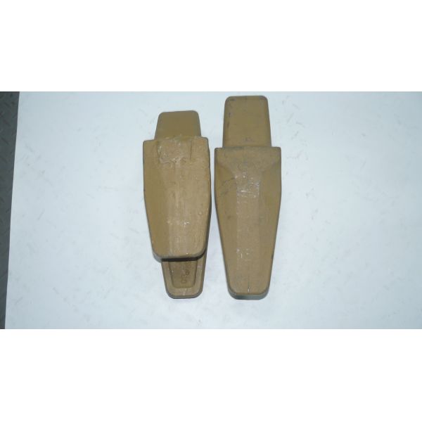 Bucket Tooth Seat Komatsu PC300 PC220 Bucket Tip Tooth 207-939-3120 207-939-5120