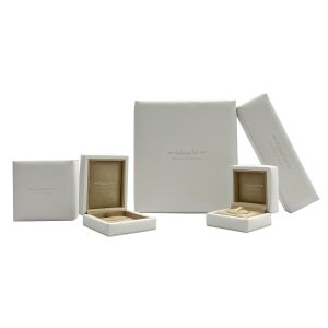 China Hot Stamping Luxury Jewelry Diamond Packaging Box With Outer Packing on sale