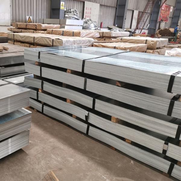 Hot Dip Galvanized Checker Steel Plate Sheet SPCC DX51 Zinc Coated Antislip Stairs