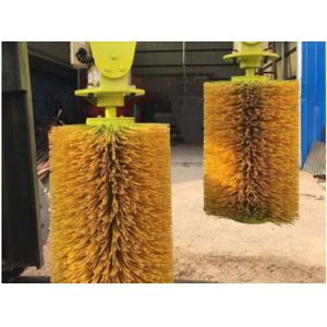 Quality Full Automatic Cattle Farm Equipment Roller Cow Scratching Brush Customized for sale