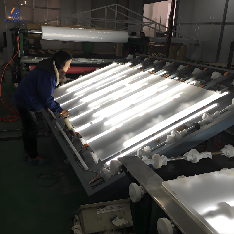 Quality Cast Acrylic Sheet 1220x2440mm 94% Light Transmittance for Advertising for sale