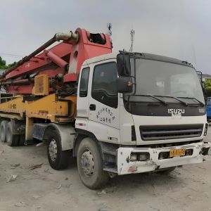China Hydraulic Putzmeister Used Concrete Pumps Trailer 121 Feet Z Shaped on sale