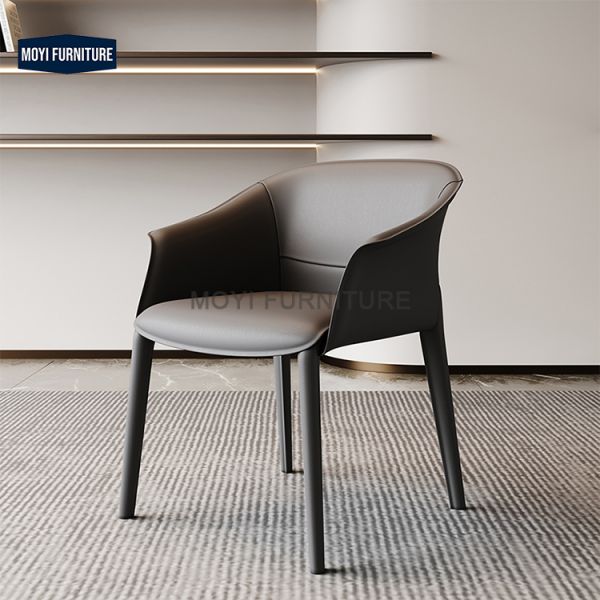 Modern Leather Upholstery Light Luxury Italian Style Restaurant Dining Chair Metal Legs Saddle Leather Dining Room Armchair