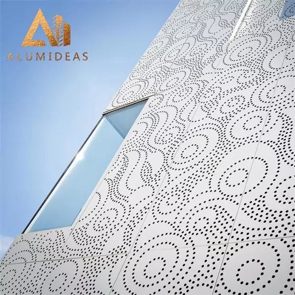 Privacy outdoor facade panels