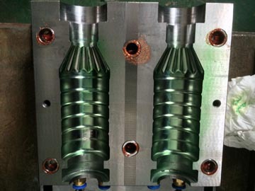 Fully automatic Pet mineral water bottle blow molding machine 2,4,6 cavity high speed high quality