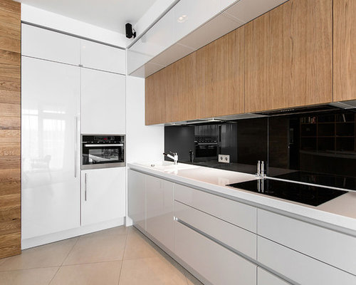 White 1.8cm Panel Solid Wood Kitchen Cabinets High Gloss Contemporary With Metal Handle