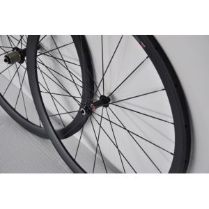 Quality Super light strong Carbon China 700C 38mm wheels clincher with 100% hand bulit road bike for sale