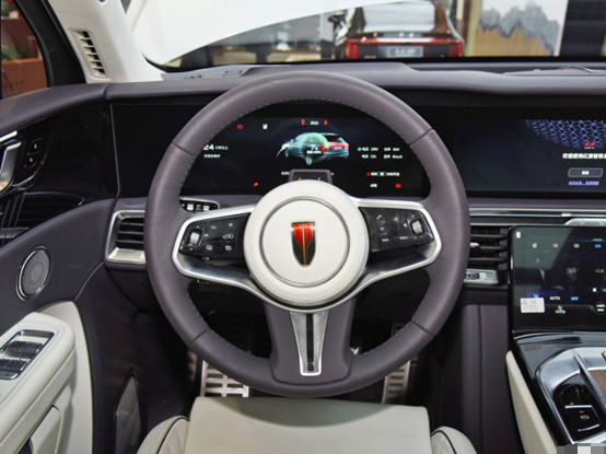 Hongqi E-HS9 Pure Electric SUV 660 Kilometers Range 4 Seats 4×4 Automatic Transmission