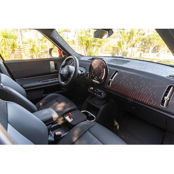 Mini Countryman JCW interior front seats