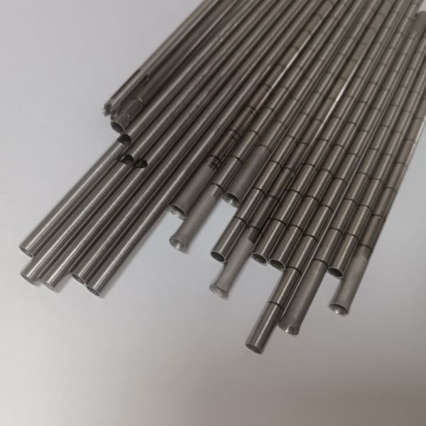 304 316L Stainless Steel Capillary Tube Thin-Walled Pipe Diameter Change Sandblasting Scale.