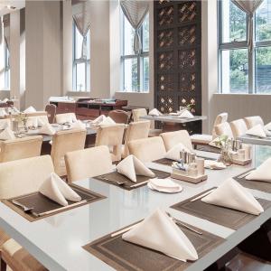 Floor Tiles Excellent Wear Resistance And Environmentally Friendly Materials