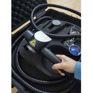 Degrease 200W Laser Cleaning Machines 4000mm CE Fully Enclosed