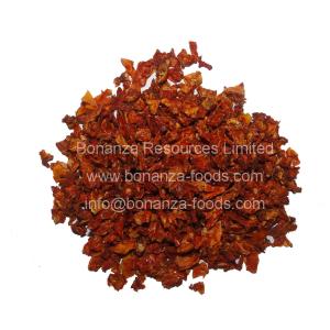 China Kosher Certified Dehydrated Tomatoes Pieces 10*10mm Dried Tomatoes on sale