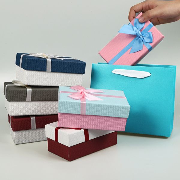 Foil Holographic Perfume Gift Boxes Recyclable Cosmetic Packaging For Small Business