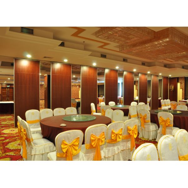 Stackable Acoustic Partitions , Folding Internal Doors , Restaurant Movable Partitions