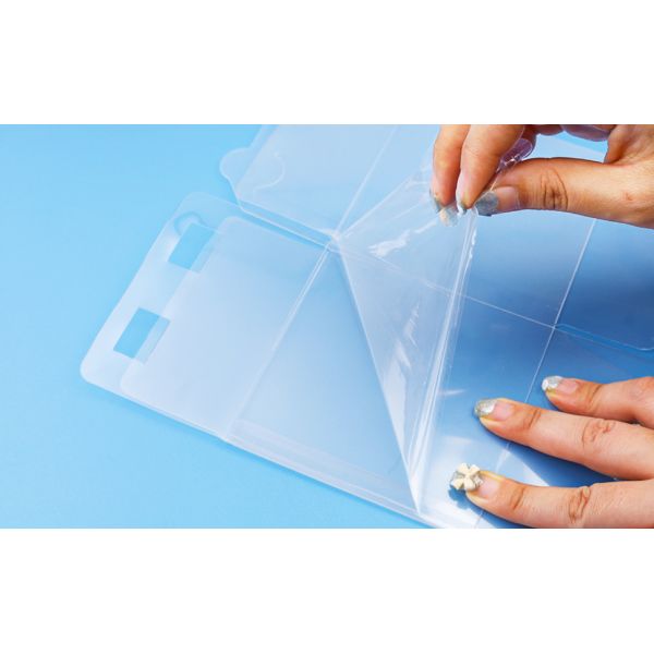 a layer of membrane to prevent transparent plastic box