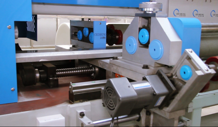 25 Head Custom Embroidery Machine , Embroidery Quilting Machine 67.5MM Needle Distance