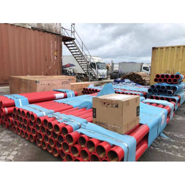 7260×2125×2685 Used Concrete Trailer Pump With Rexroth Kawasaki Oil Pump