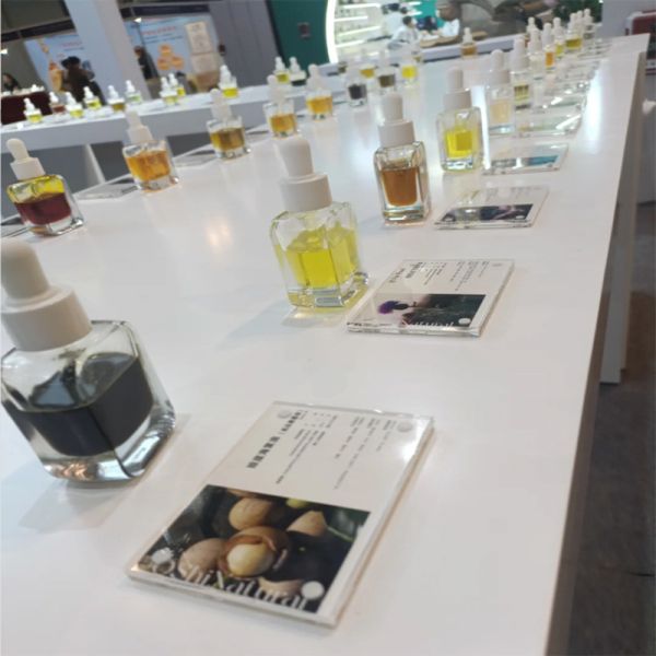 Floral And Slightly Musky Selena Fragrance Oil Essence