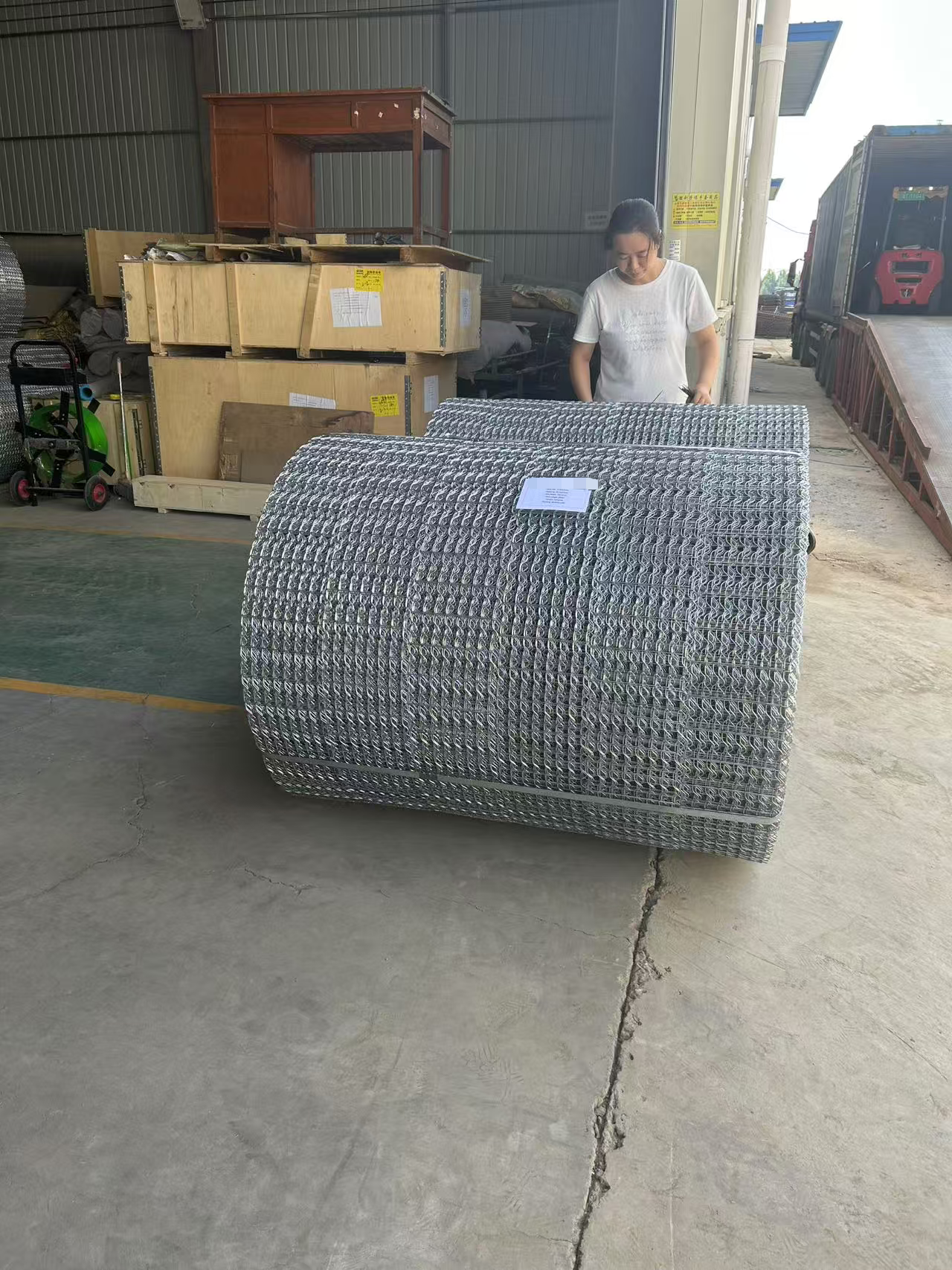 8 Lines Welded Galvanized Wire Pipeline Reinforced Mesh For Subsea Gas And Oil Pipeline